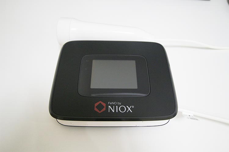 呼気一酸化窒素測定器